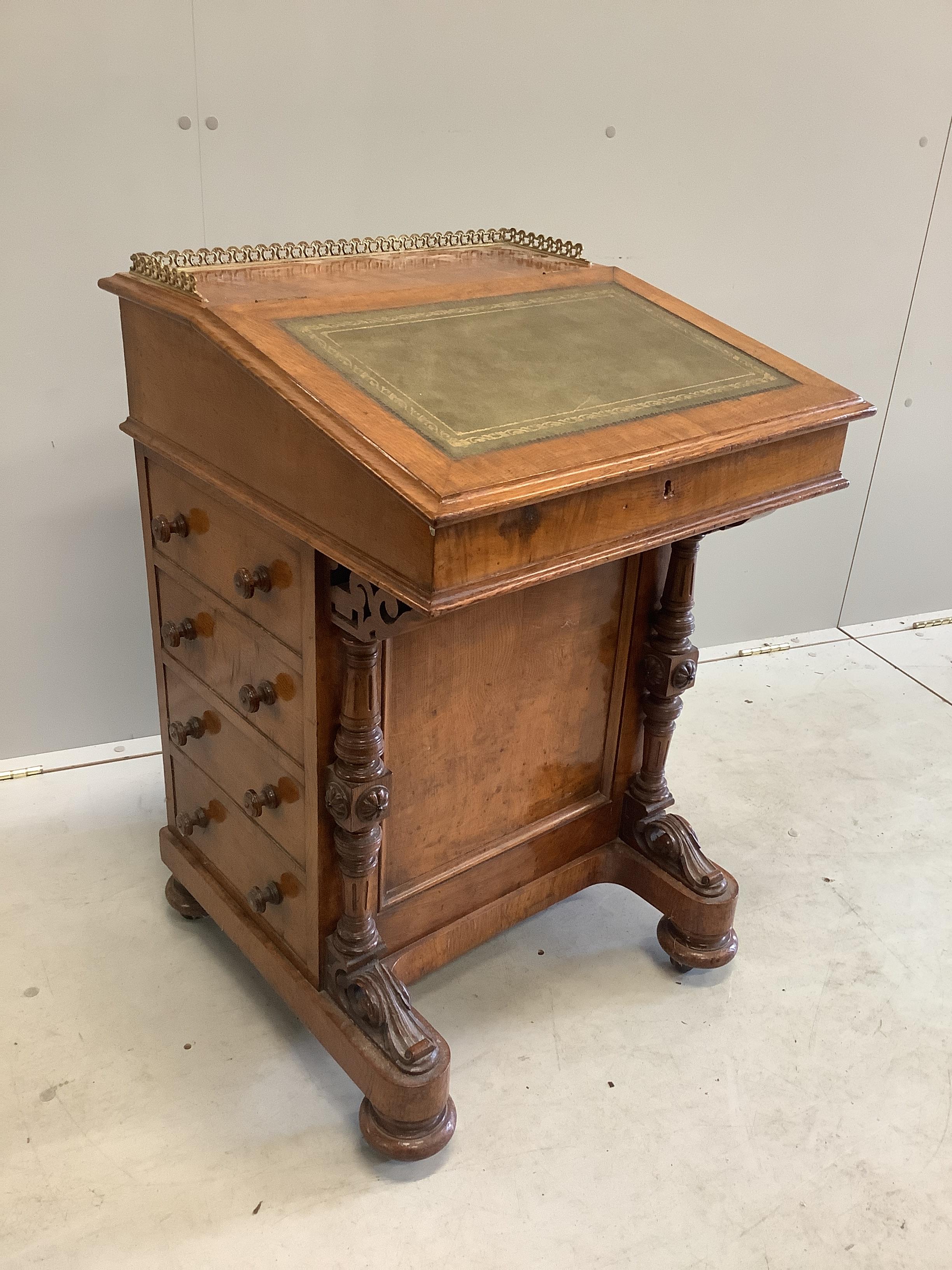 A Victorian oak davenport, width 53cm, depth 54cm, height 80cm